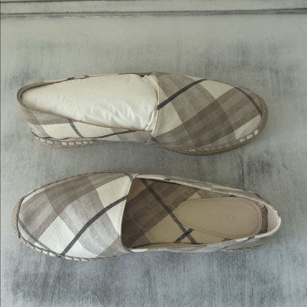 Burberry Mews Check Espadrille Flat Women Cotton Ip Check Grey Beige 9US / 39EU - Picture 13 of 13
